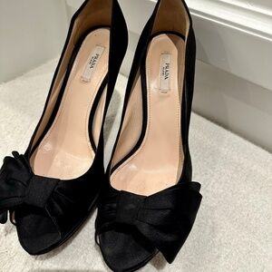 Prada Milano High Heel black satin with bow